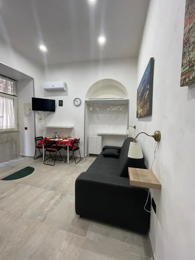 House Spaccanapoli 0*, Naples